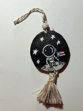 Load image into Gallery viewer, Boricua en la luna wood slide
